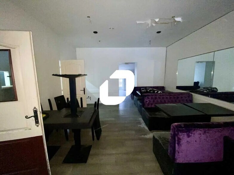 Local commercial dans Bordeaux à louer - Photo de l’immeuble – Image 2 sur 6