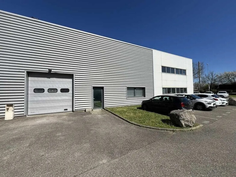 81-83 Rue Elisée Reclus, Décines-Charpieu à louer - Photo de l’immeuble – Image 2 sur 20