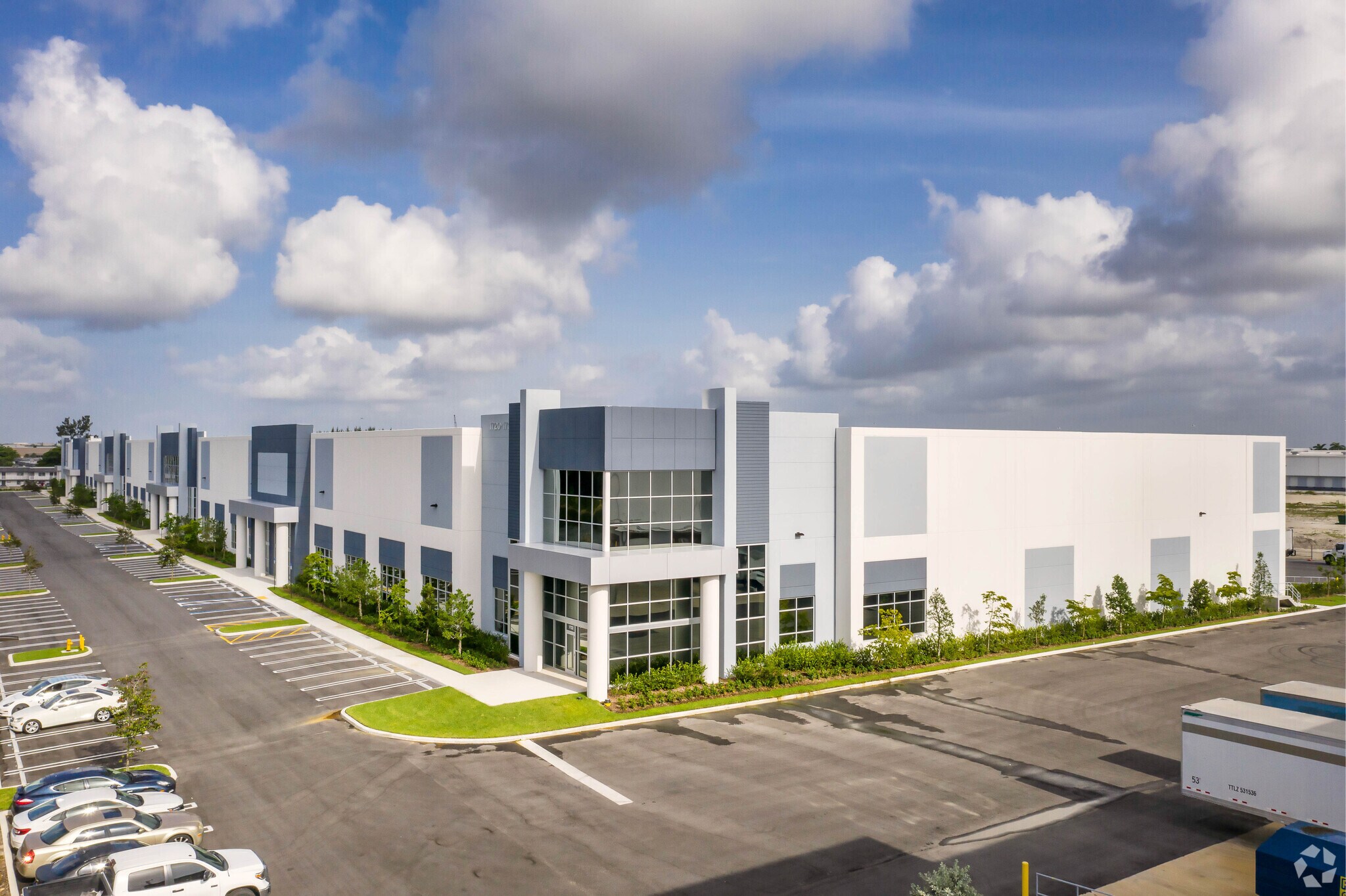 1620 NW 215th St, Miami Gardens, FL à louer Photo principale– Image 1 sur 99