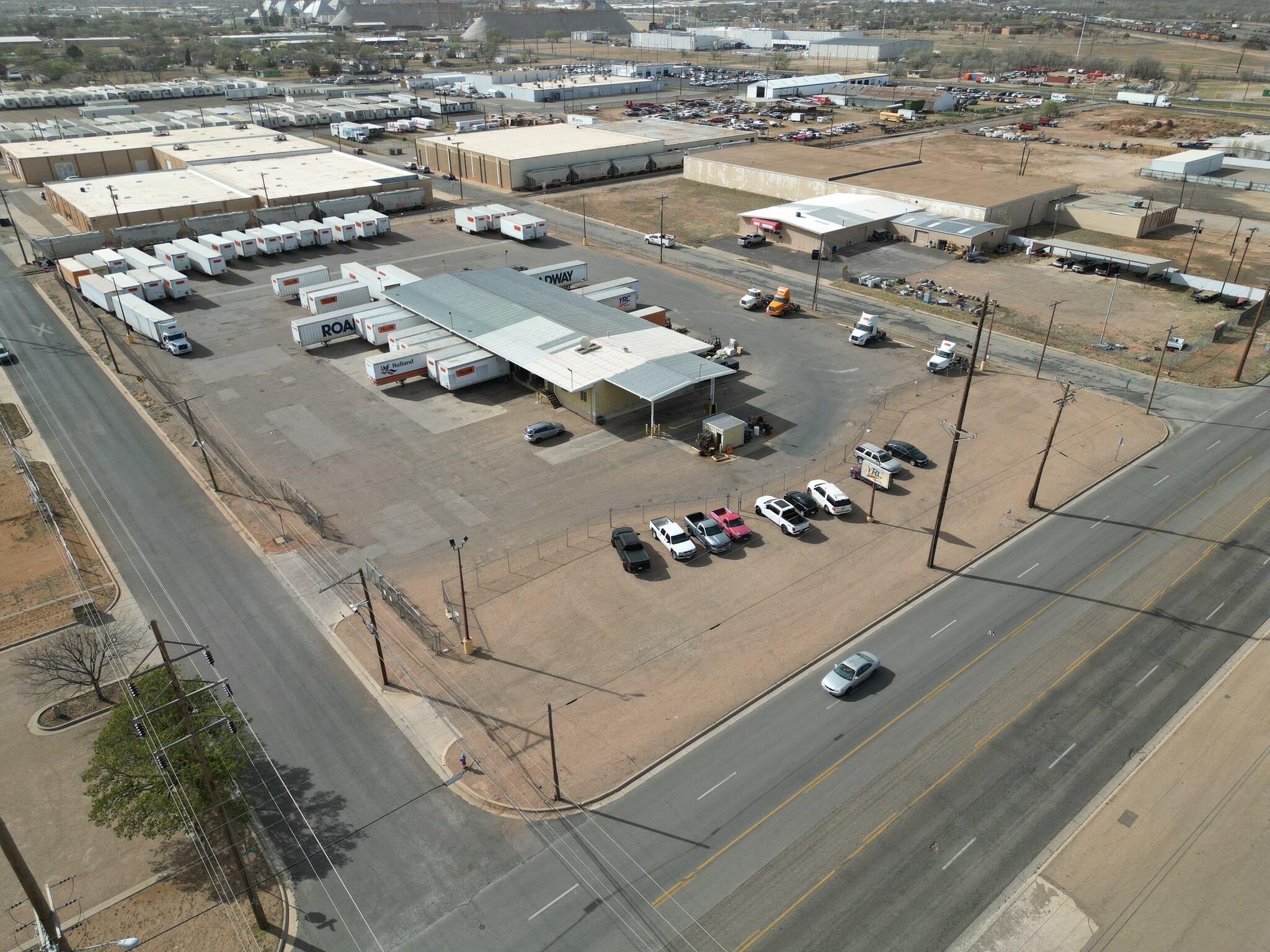 1317 E 38th St, Lubbock, TX à louer Photo de l’immeuble– Image 1 sur 2