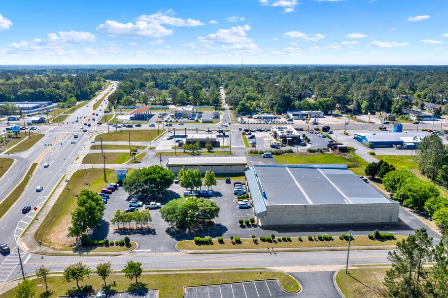 767 Veterans Pkwy, Hinesville, GA à vendre - Photo de l’immeuble – Image 2 sur 12