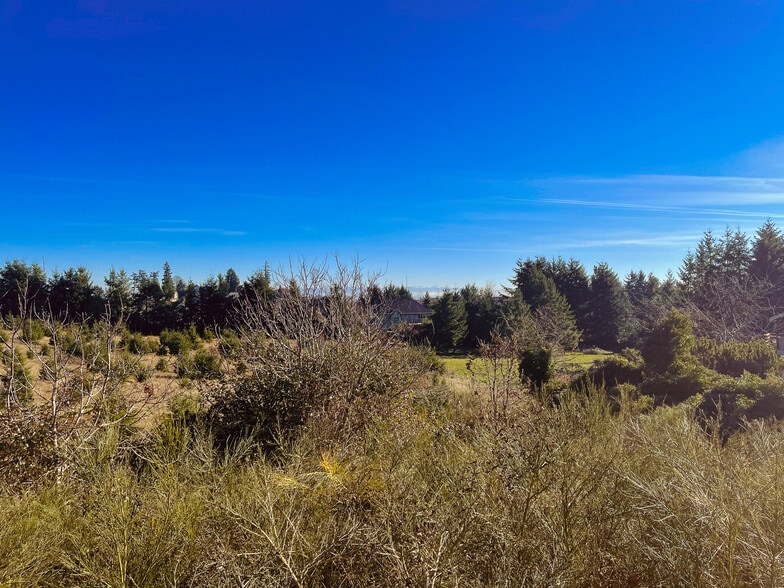 1712 Doaks Ferry Rd NW, Salem, OR à vendre - Photo principale – Image 2 sur 8