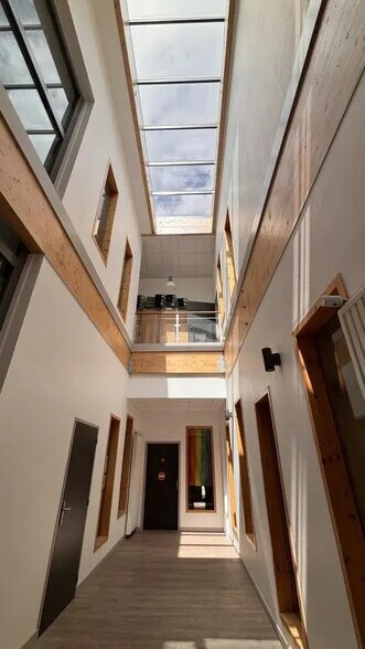 Bureau dans Vannes à louer - Photo de l’immeuble – Image 1 sur 5