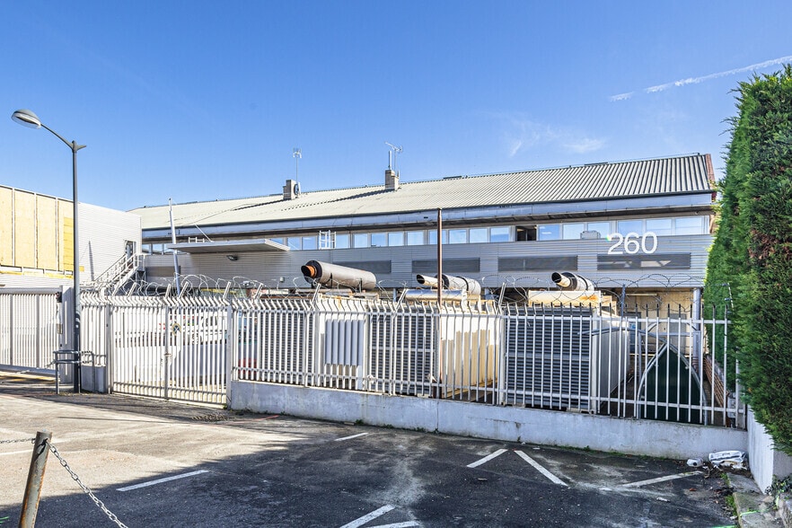 45 Avenue Victor Hugo, Aubervilliers à louer - Photo de l’immeuble – Image 2 sur 3