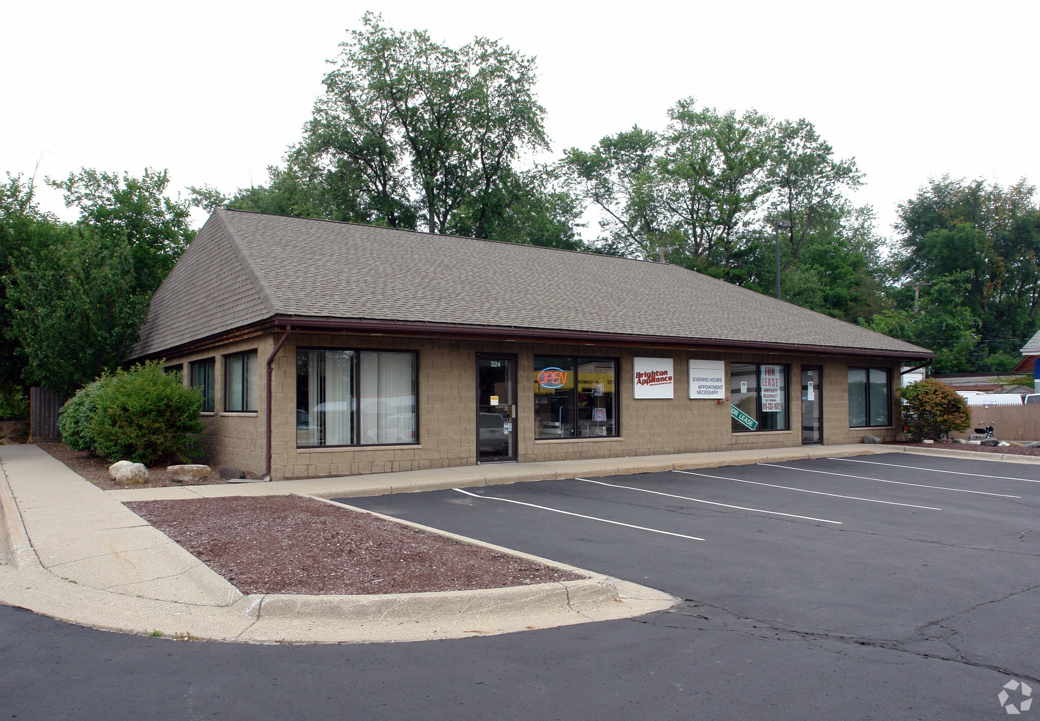 322-324 W Grand River Ave, Brighton, MI à vendre Photo principale– Image 1 sur 4