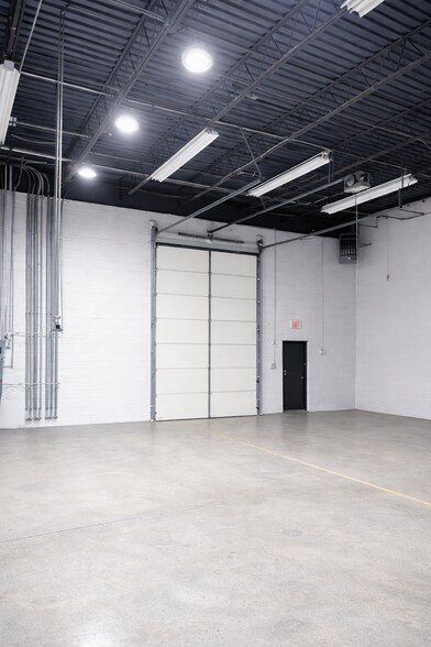 100 Naamans Rd, Claymont, DE à louer - Photo intérieure – Image 3 sur 5