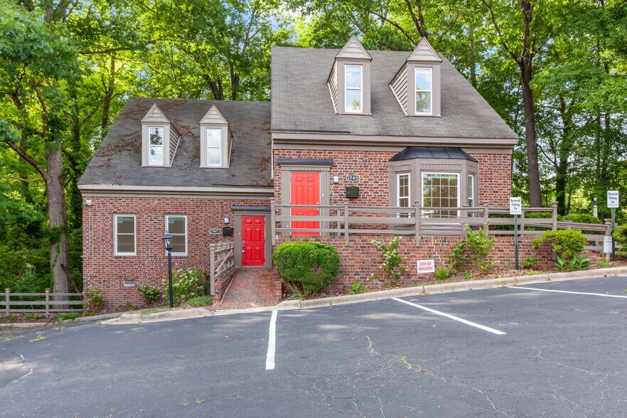 3747-3749 Benson Dr, Raleigh, NC à louer - Photo de l’immeuble – Image 1 sur 9