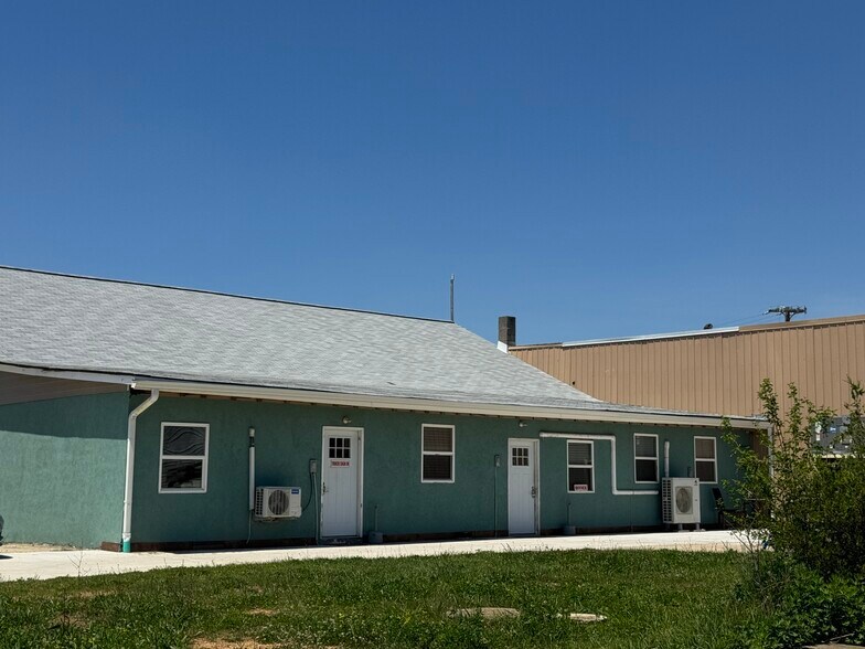900 Willow Grove Rd, Monroeville, NJ à vendre - Photo de l’immeuble – Image 2 sur 12