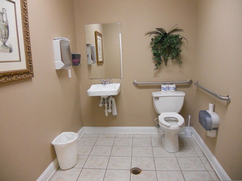 197 W Crogan St, Lawrenceville, GA à louer - Photo intérieure – Image 3 sur 5