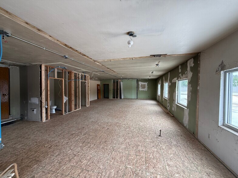 10906-10910 US 24, Fort Wayne, IN à louer - Photo de l’immeuble – Image 2 sur 7