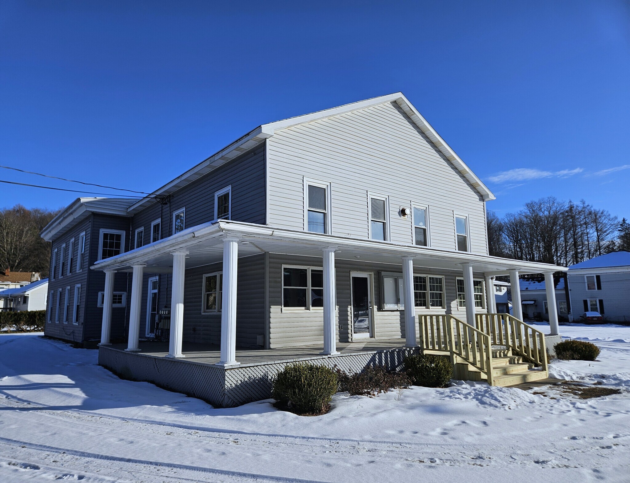 464 Main St, New Milford, PA à vendre Photo principale– Image 1 sur 18