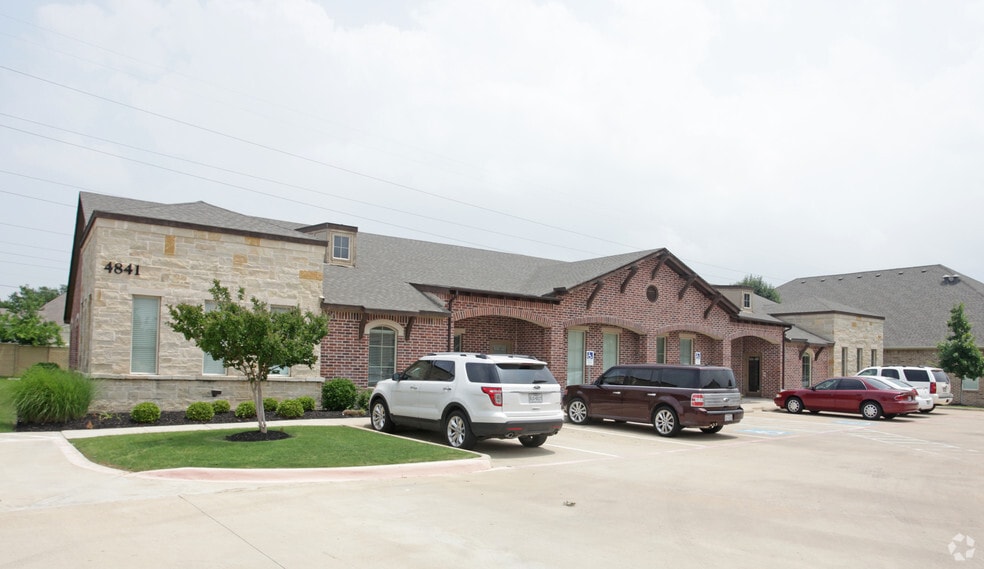 4841 Merlot Ave, Grapevine, TX à vendre - Photo principale – Image 1 sur 11