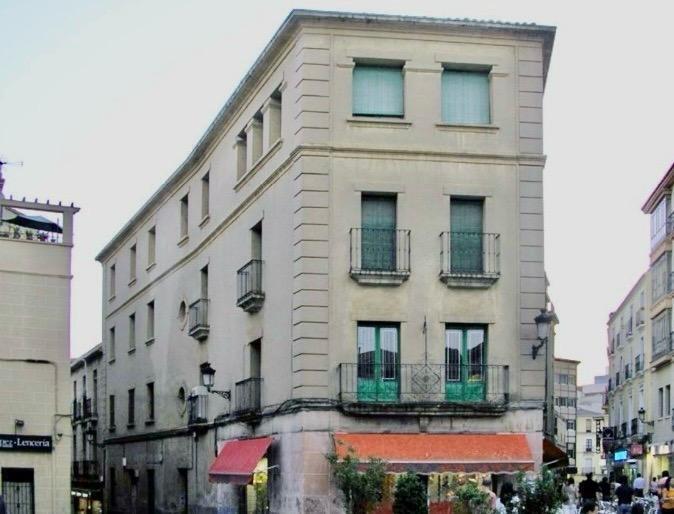 Bureau dans Cáceres, Cáceres à vendre - Photo de l’immeuble – Image 2 sur 19