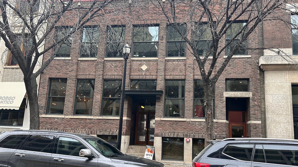 171 Mcdermot Av, Winnipeg, MB à louer - Photo principale – Image 1 sur 8