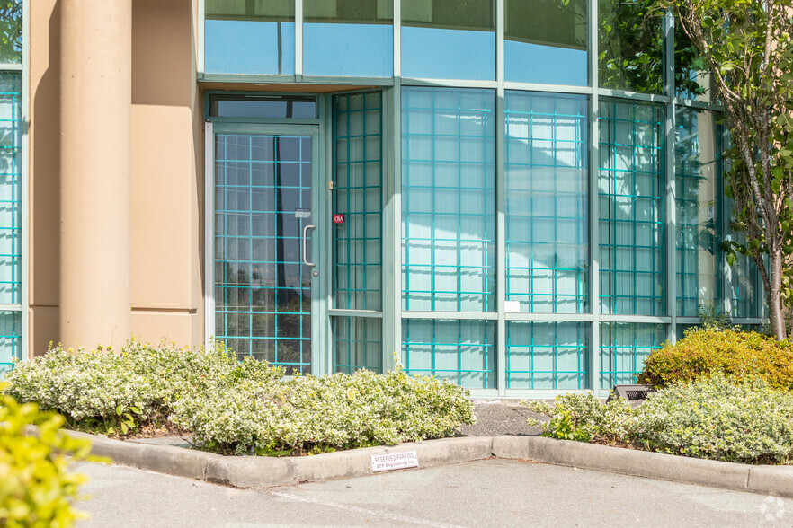 20800 Westminster Hwy, Richmond, BC à louer - Photo de l’immeuble – Image 2 sur 4