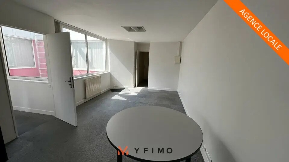 Bureau dans SAINT-OUEN-L'AUMONE à louer - Photo de l’immeuble – Image 1 sur 10