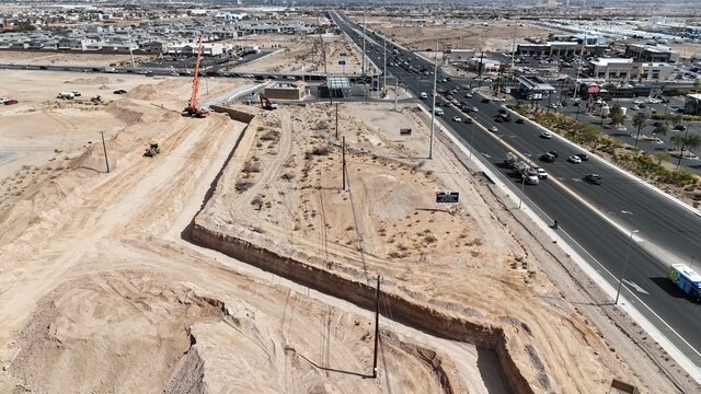 Rainbow & Blue Diamond, Las Vegas, NV à louer - Photo de la construction – Image 3 sur 5