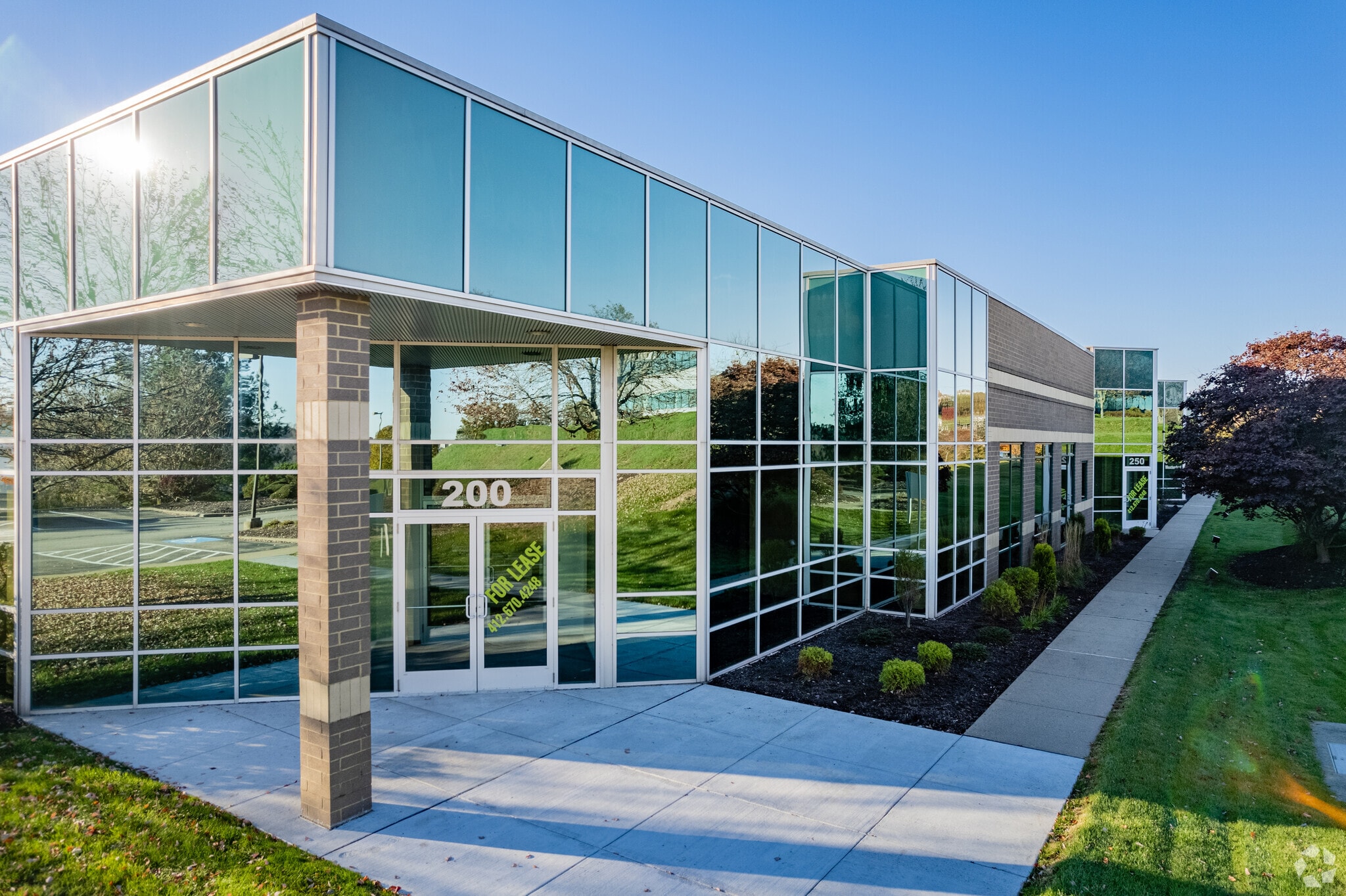 121 Hillpointe Dr, Canonsburg, PA à louer Photo principale– Image 1 sur 6