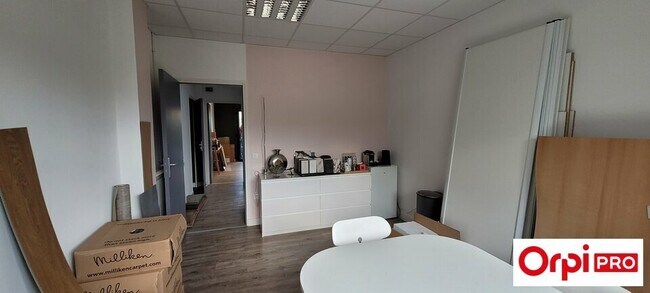 Plus de détails pour Bureau à louer
