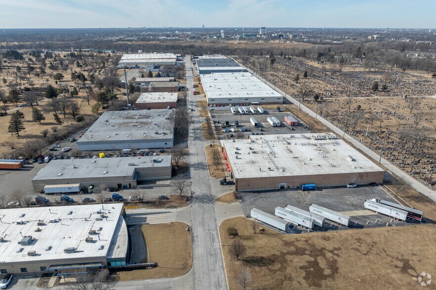 7501 Industrial Dr, Forest Park, IL à vendre - Aérien – Image 3 sur 7