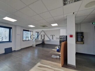 Plus de détails pour Bureau, Local commercial à louer