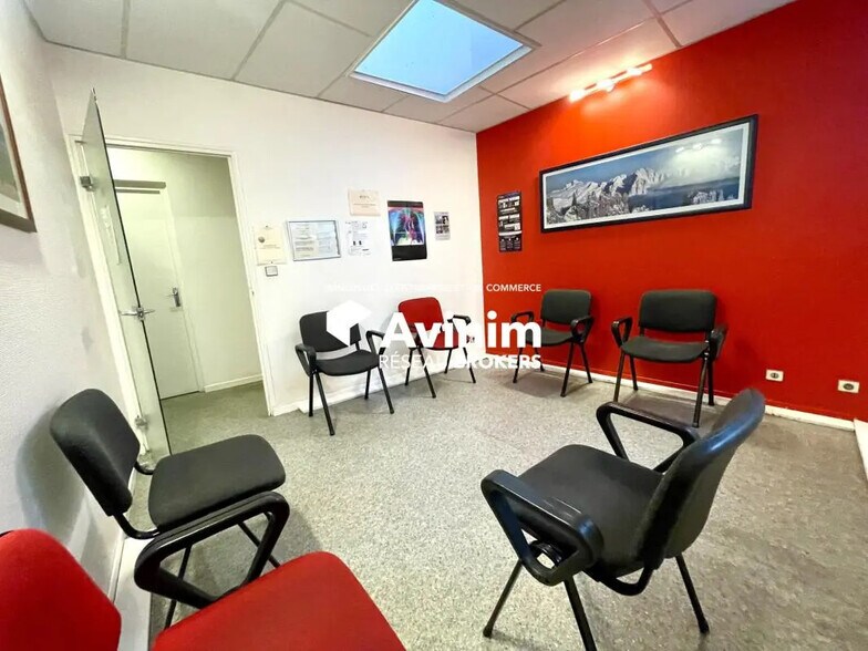 Bureau dans Annecy à vendre - Photo intérieure – Image 2 sur 16