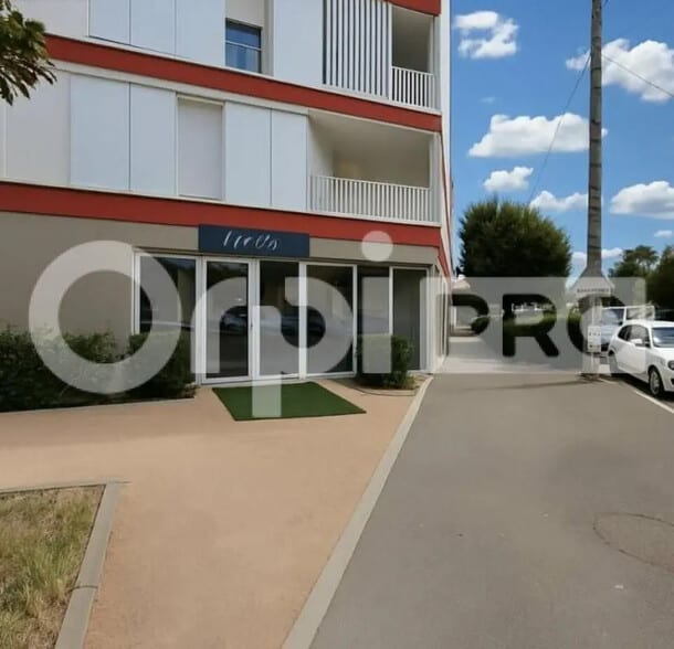 Local commercial dans La Verpillière à vendre - Photo de l’immeuble – Image 1 sur 6