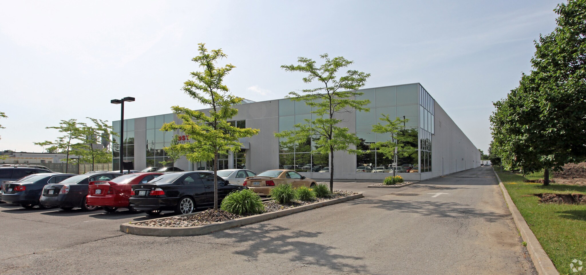 2601 14th Ave, Markham, ON à louer Photo principale– Image 1 sur 3