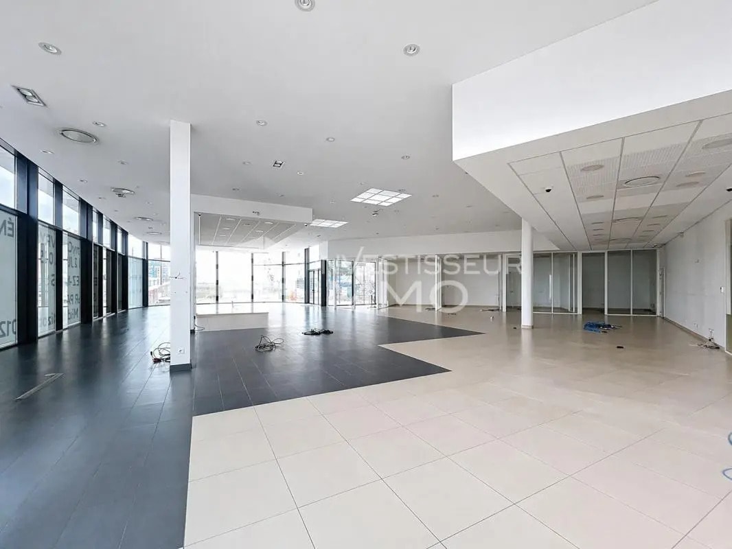 Local commercial dans Ivry-sur-Seine à vendre Photo intérieure– Image 1 sur 4