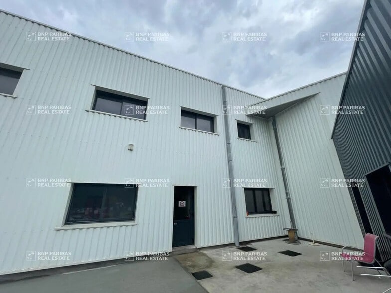 15 Rue De La Grande Planche, Saint-Pierre-des-Corps à louer - Photo de l’immeuble – Image 3 sur 11