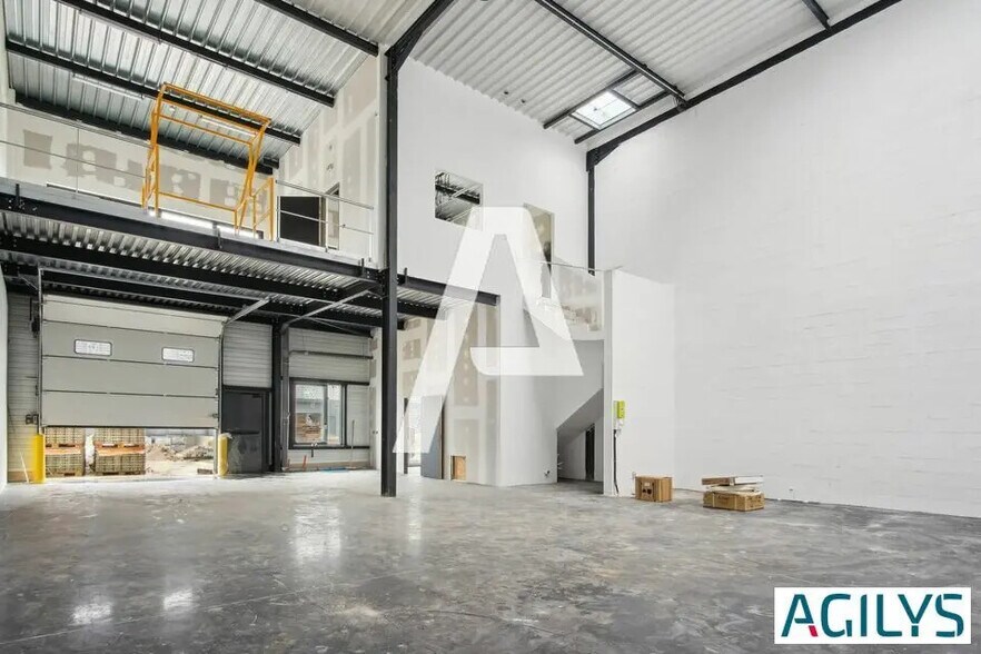 Local d'activités dans Courtry à vendre - Photo intérieure – Image 2 sur 4