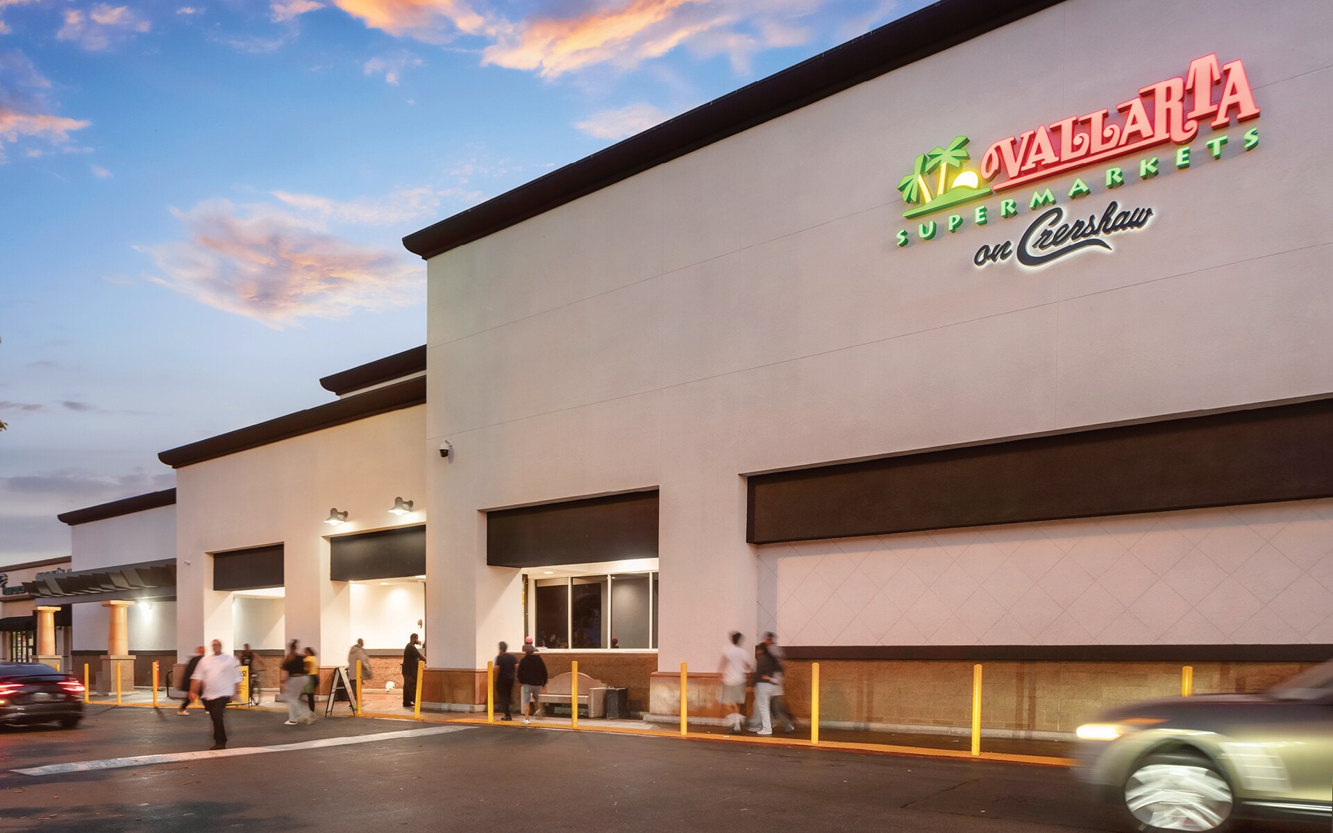 Crenshaw Plaza portefeuille de 8 biens à vendre sur LoopNet.fr Photo principale– Image 1 sur 7