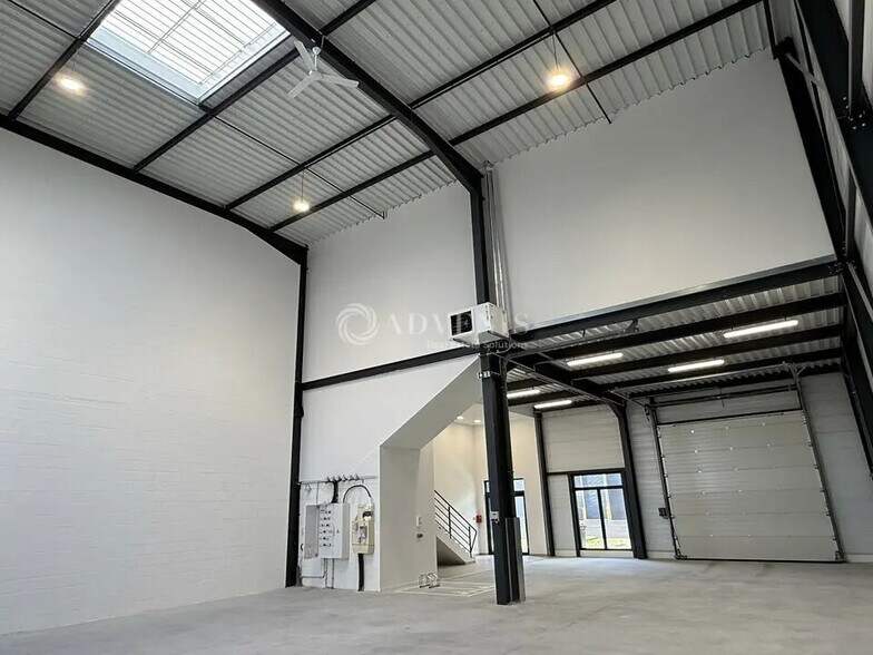 Local d’activités dans Chalifert à louer - Photo intérieure – Image 3 sur 6