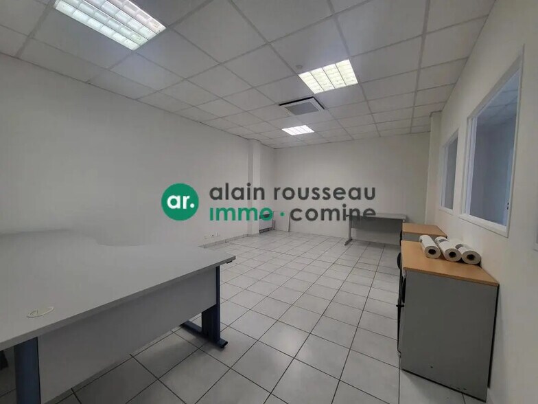 Bureau dans SAINT-BARTHELEMY-D'ANJOU à louer - Photo intérieure – Image 3 sur 6