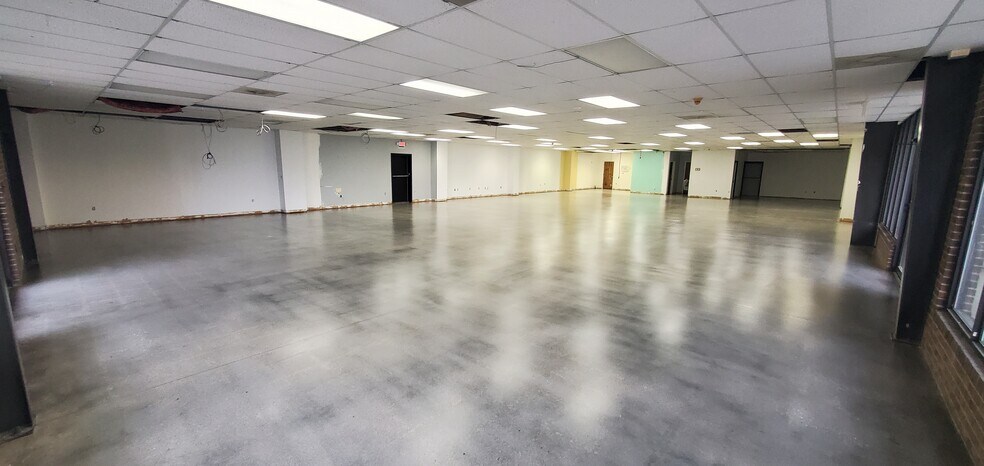 2854 Wade Hampton Blvd, Taylors, SC à louer - Photo de l’immeuble – Image 2 sur 13