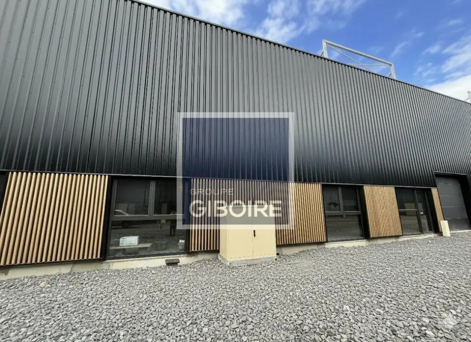 Industriel/Logistique dans Goven à louer Photo de l’immeuble– Image 1 sur 9