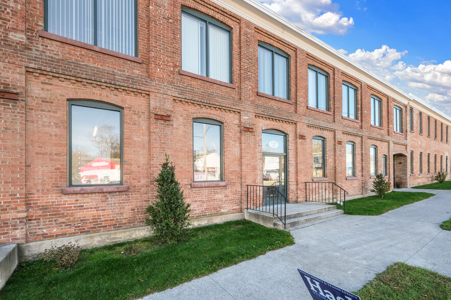 637-641 Broadway, Newburgh, NY à louer - Photo de l’immeuble – Image 3 sur 5