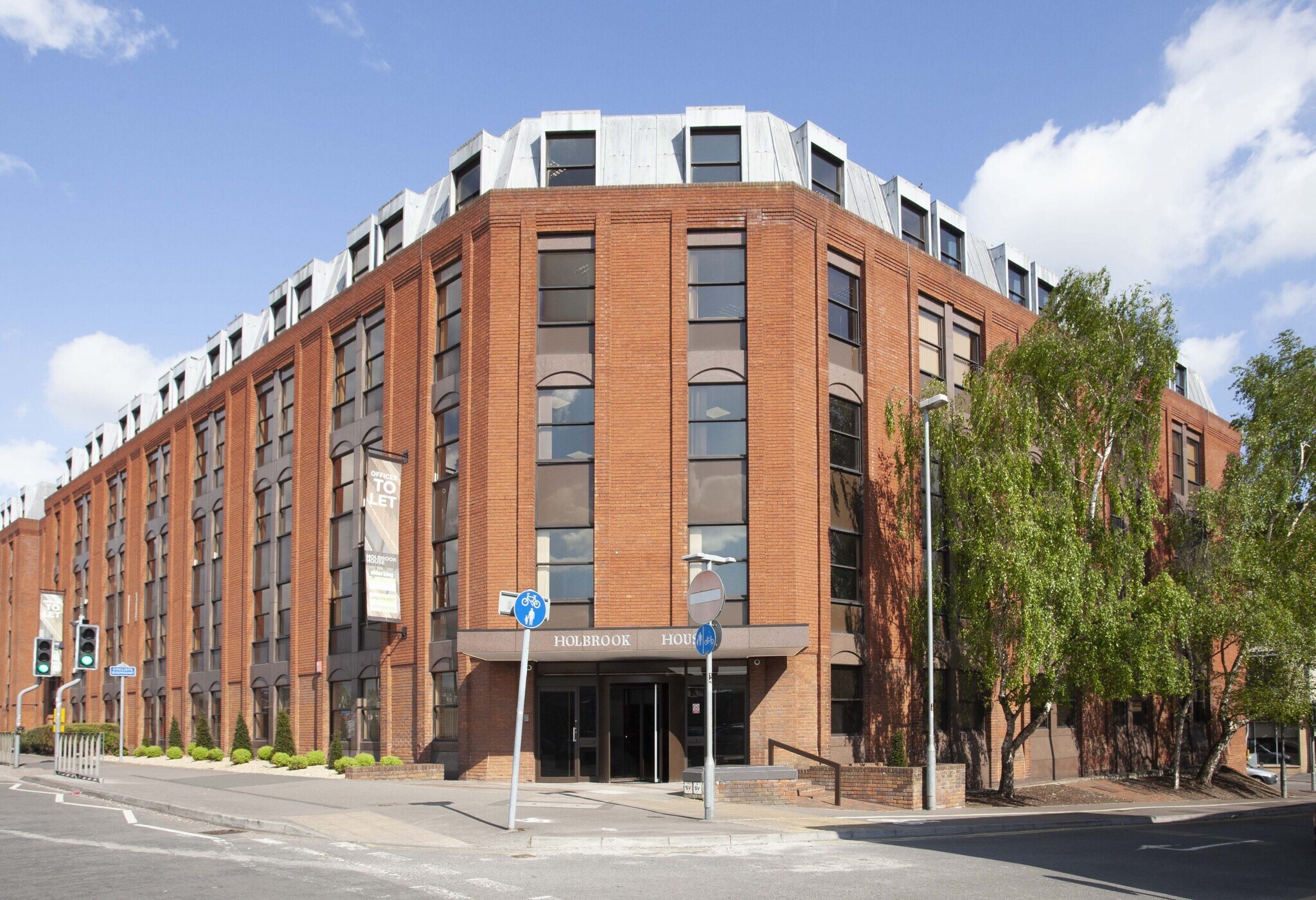 3 Station Rd, Swindon à louer Photo de l’immeuble– Image 1 sur 6