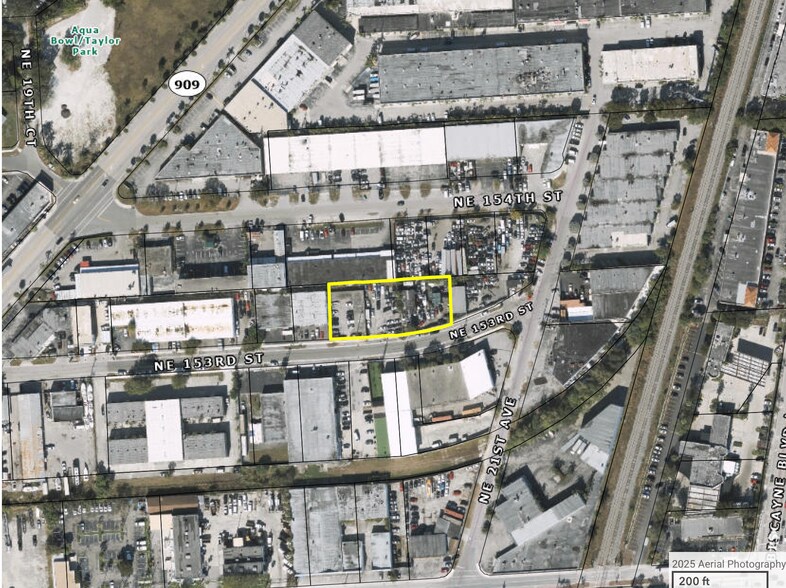 1981 NE 153rd St, North Miami Beach, FL à vendre - Photo de l’immeuble – Image 1 sur 3