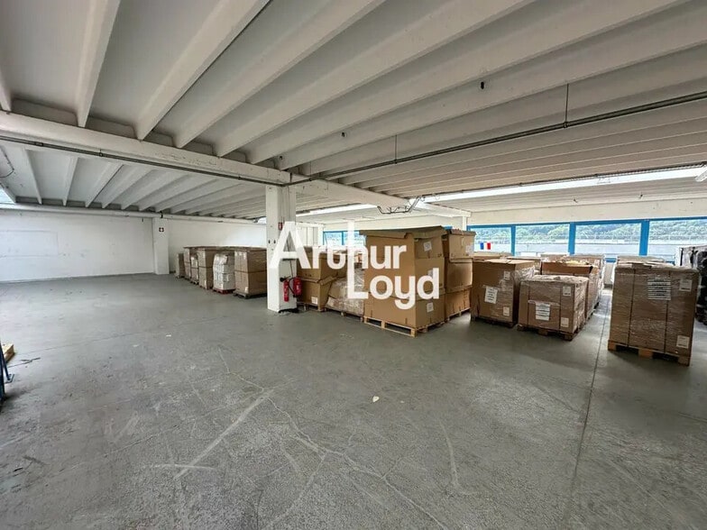 Local d’activités dans Carros à louer - Photo intérieure – Image 2 sur 5