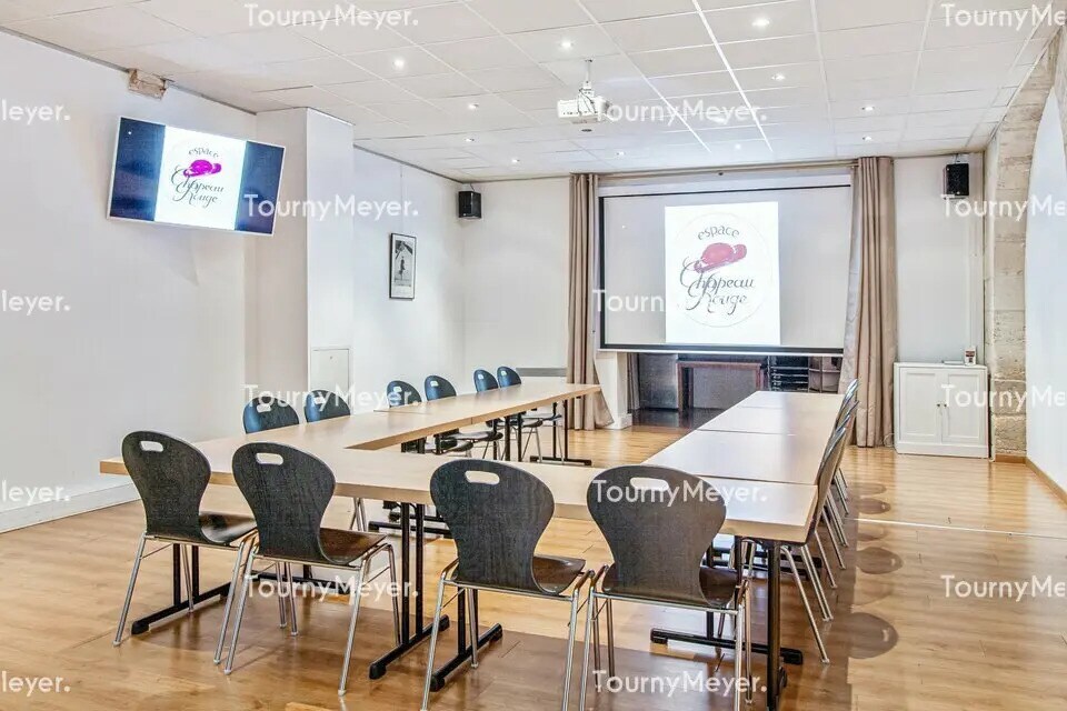  dans Bordeaux à vendre Photo de l’immeuble– Image 1 sur 1