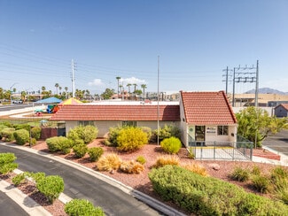 Plus de détails pour 2560 N Green Valley Pky, Henderson, NV - Local commercial à vendre