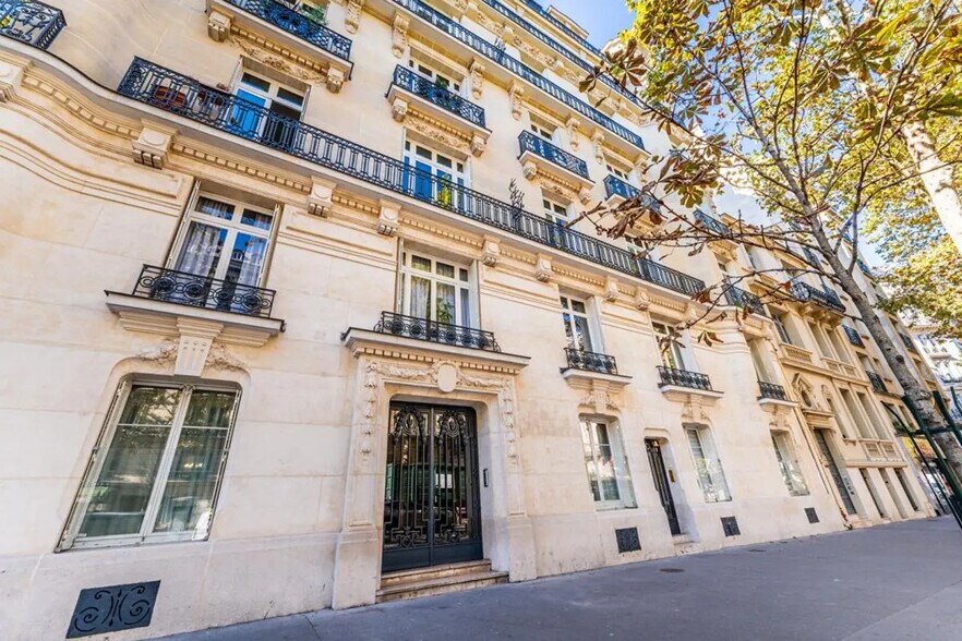 195 Boulevard Malesherbes, Paris à vendre - Photo de l’immeuble – Image 2 sur 12