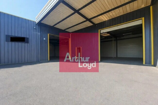 Plus de détails pour Bureau, Industriel/Logistique à louer