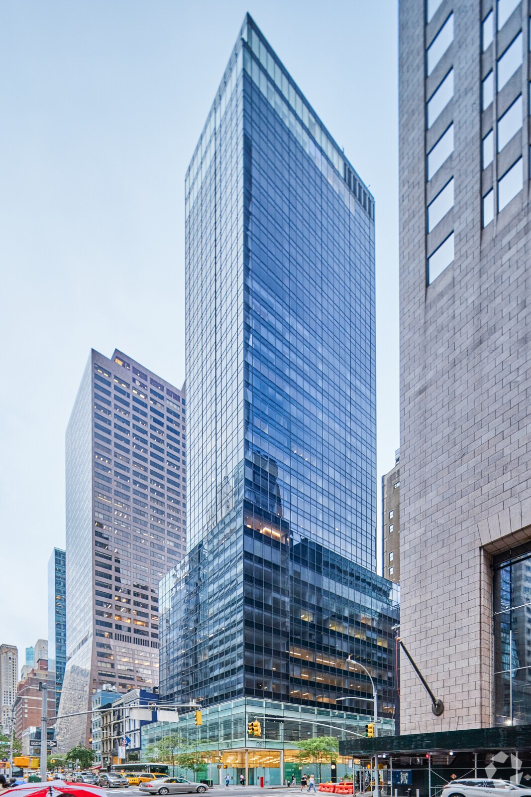 540 Madison Ave, New York, NY à louer Photo principale– Image 1 sur 33