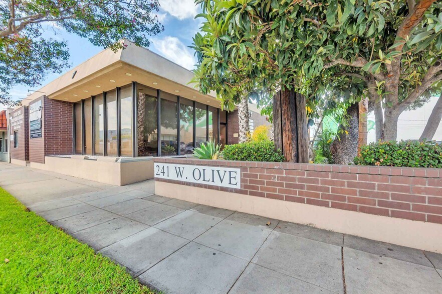 241 W Olive Ave, Burbank, CA à louer - Photo de l’immeuble – Image 1 sur 21