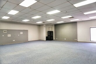 2347-2351 Honolulu Ave, Montrose, CA à louer Photo intérieure– Image 2 sur 4