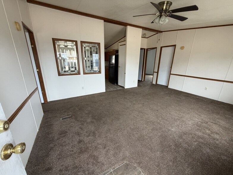 2102 S 3rd St, Mabank, TX à louer - Photo de l’immeuble – Image 2 sur 7