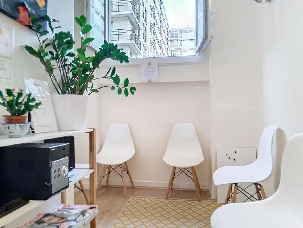 Bureau dans Paris à vendre Photo de l’immeuble– Image 1 sur 7