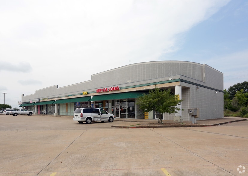 721-725 E Taylor St, Sherman, TX à vendre - Photo principale – Image 1 sur 17